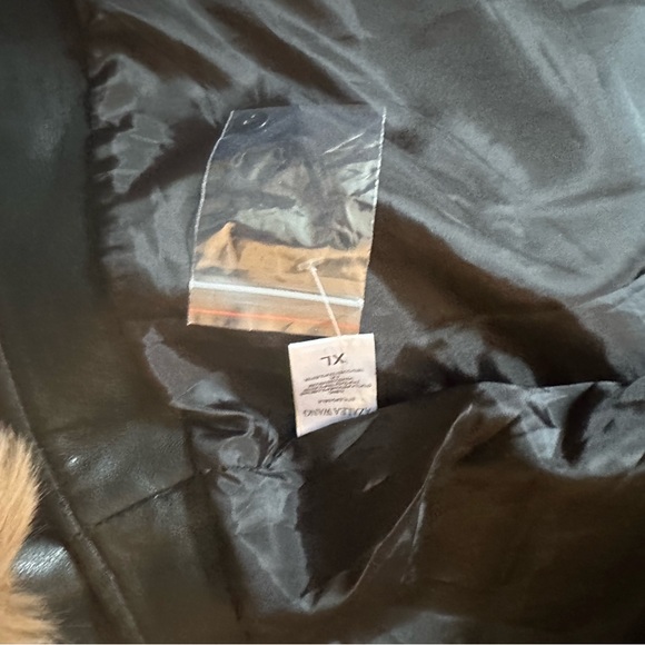 Fur lined jacket - Picture 3 of 4